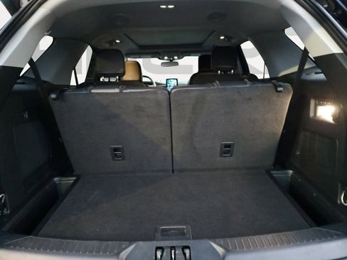 Used 2023 Ford Explorer Limited w/ Limited Technology Package image 12