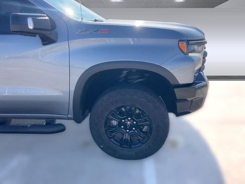 Used 2023 Chevrolet Silverado 1500 ZR2 image 11