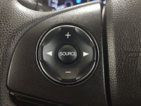 Certified 2019 Honda HR-V LX image 13