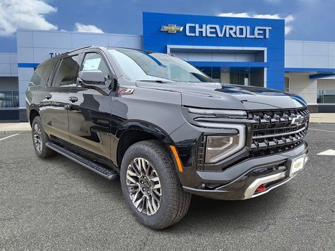 New 2026 Chevrolet Suburban Z71 w/ Z71 Off-Road Package image 2