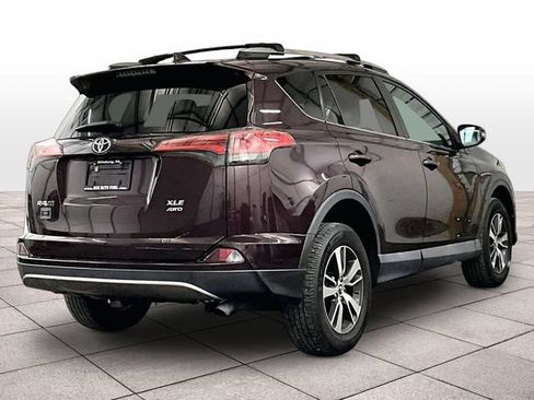 Used 2018 Toyota RAV4 XLE AWD/4WD image 11