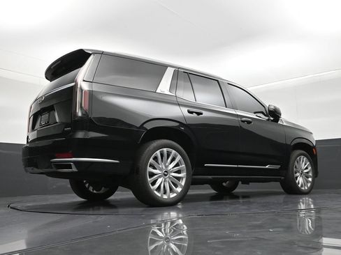 Used 2024 Cadillac Escalade Luxury RWD image 24