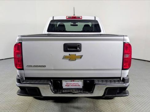 Used 2018 Chevrolet Colorado W/T w/ WT Convenience Package RWD image 6