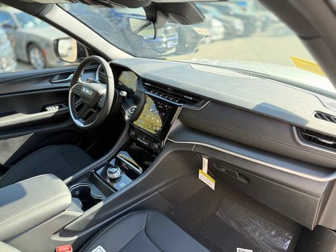 New 2026 Jeep Grand Cherokee Laredo X AWD/4WD image 19