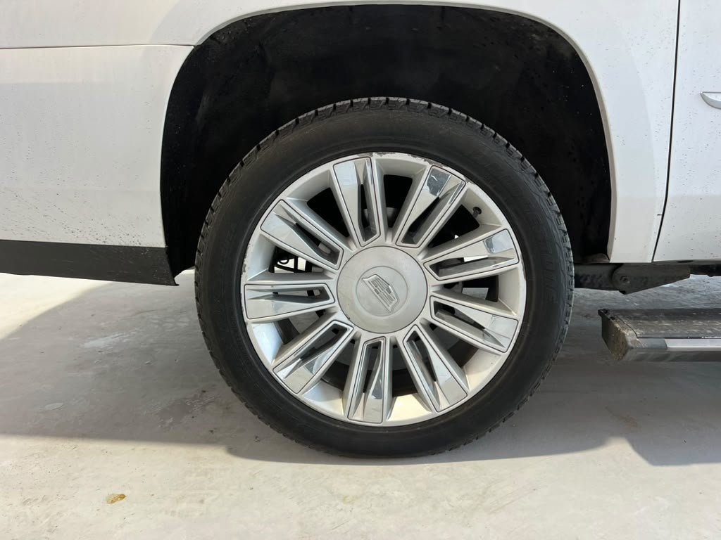 Used 2016 Cadillac Escalade ESV Platinum AWD/4WD image 7