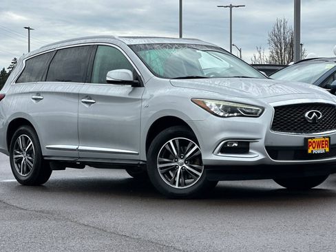 Used 2016 INFINITI QX60 AWD w/ Premium Package image 2