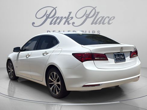 Used 2017 Acura TLX FWD image 3