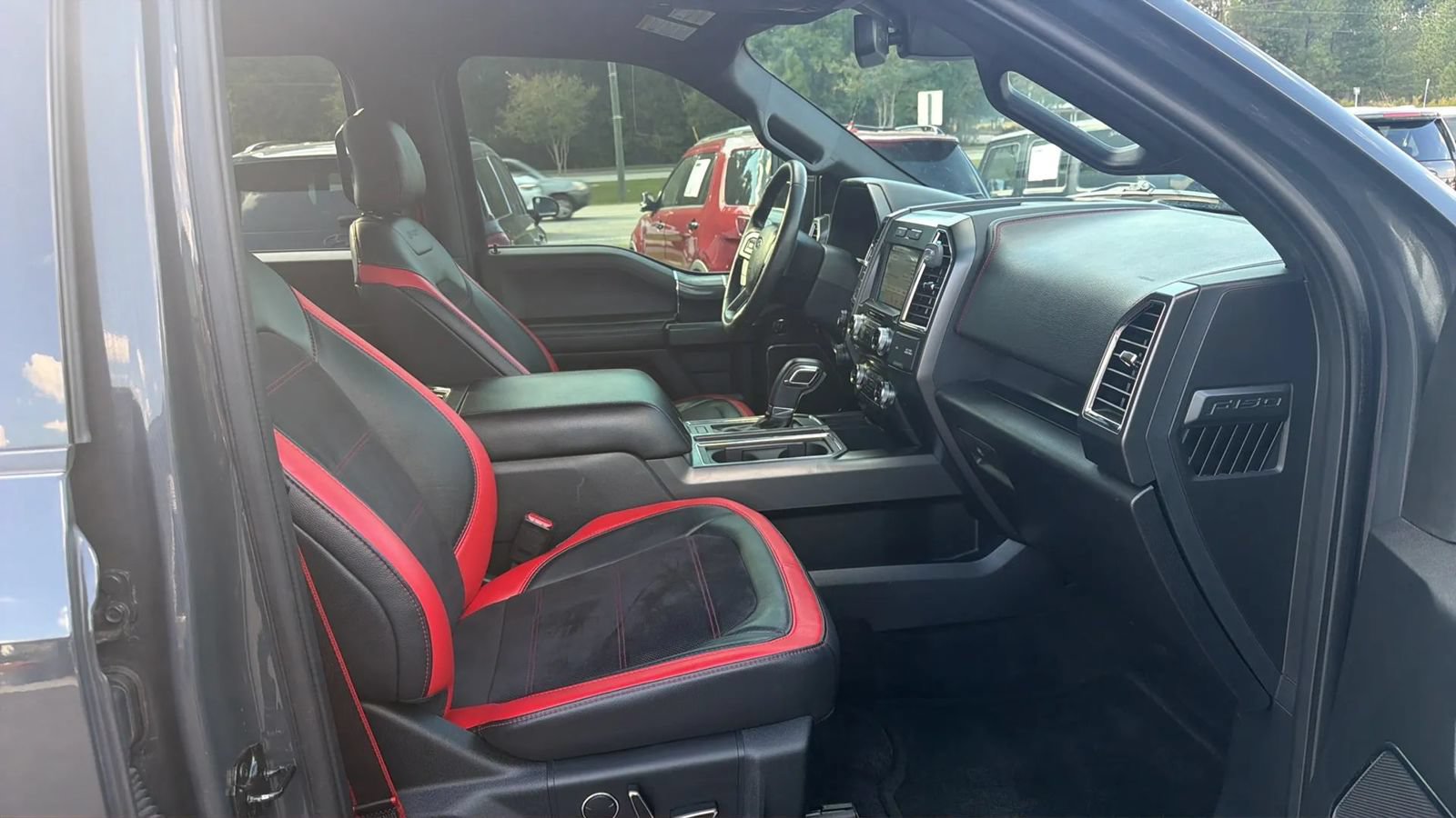 Used 2016 Ford F150 Lariat w/ Equipment Group 502A Luxury AWD/4WD image 17