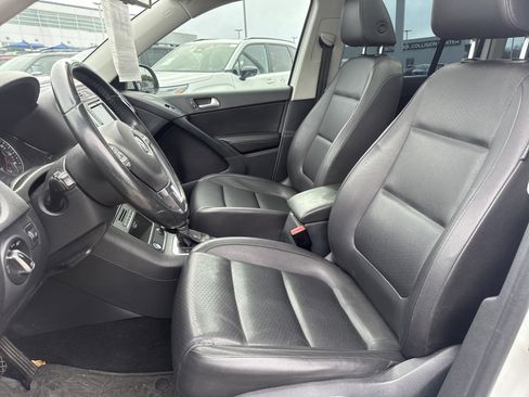 Used 2016 Volkswagen Tiguan SE image 23