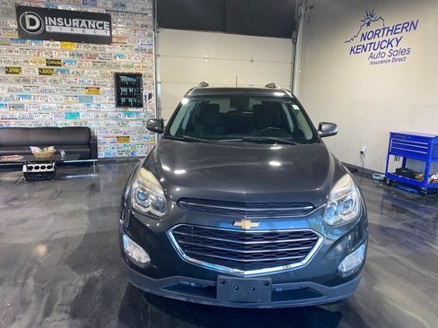 Used 2017 Chevrolet Equinox LT w/ Convenience Package AWD/4WD image 3