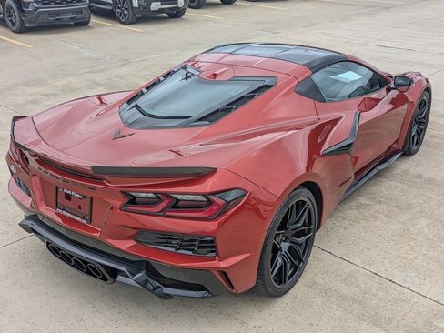 Used 2024 Chevrolet Corvette Z06 image 15