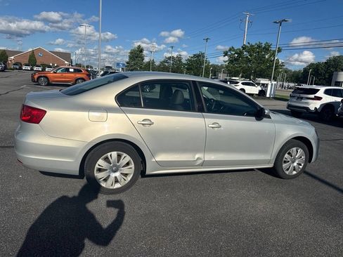 Used 2011 Volkswagen Jetta SE FWD image 20