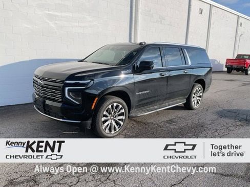 Used 2026 Chevrolet Suburban High Country w/ Sun And Tow Package image 37