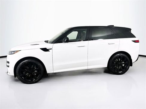 New 2026 Land Rover Range Rover Sport Dynamic SE image 8
