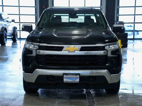 Used 2023 Chevrolet Silverado 1500 LT image 2