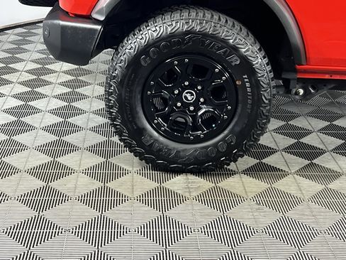 Used 2023 Ford Bronco Wildtrak image 6