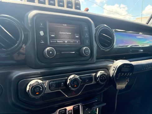 Used 2019 Jeep Wrangler Unlimited Sport AWD/4WD image 8