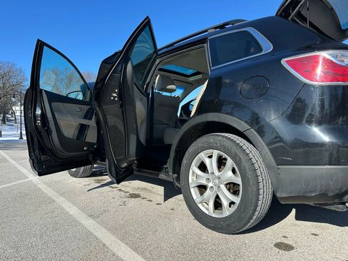 Used 2011 MAZDA CX-9 Touring w/ Moonroof & Bose Audio Pkg image 11