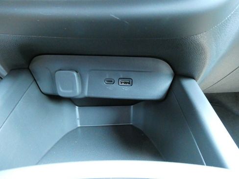 New 2026 Chevrolet Trax RS w/ Sunroof Package FWD image 20
