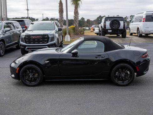 Used 2021 MAZDA MX-5 Miata Sport w/ Weather Package image 6