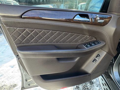 Used 2019 Mercedes-Benz GLS 450 4MATIC image 28