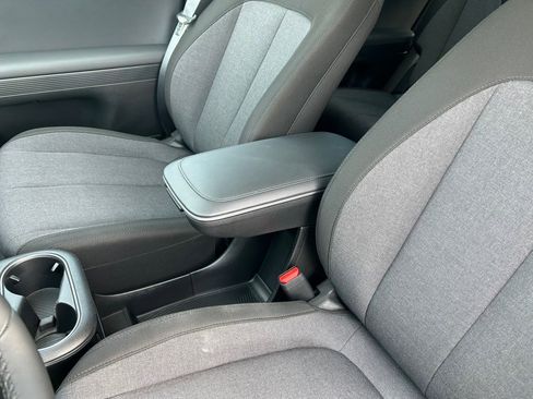 Used 2024 Hyundai Ioniq 5 SE image 23