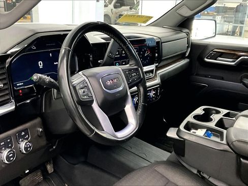 Used 2024 GMC Sierra 1500 Elevation image 8