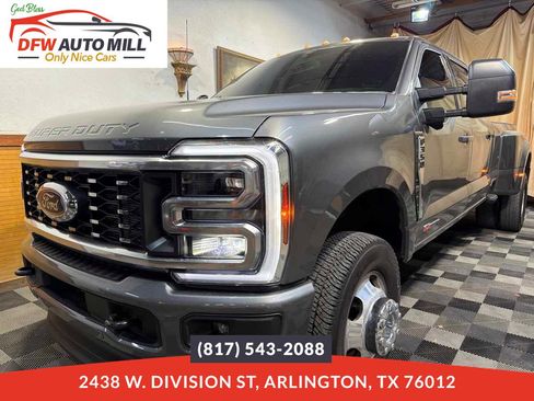 Used 2025 Ford F350 Platinum w/ FX4 Off-Road Package AWD/4WD image 1