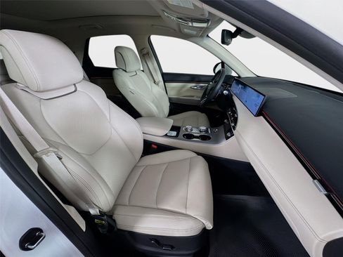 New 2026 Genesis GV70 2.5T Select AWD/4WD image 29