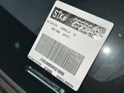 Certified 2024 Toyota Corolla SE w/ SE Package FWD image 15