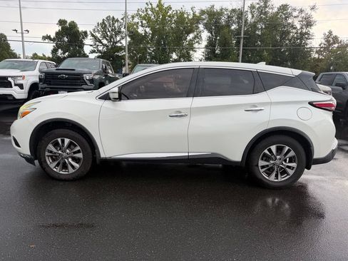 Used 2017 Nissan Murano S w/ Navigation Package FWD image 4