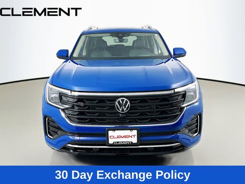 Used 2025 Volkswagen Atlas SEL Premium R-Line image 3