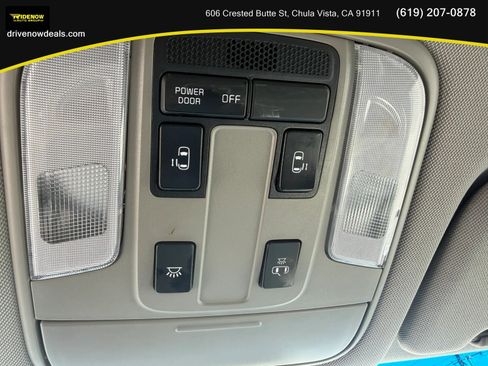 Used 2019 Kia Sedona LX FWD image 26