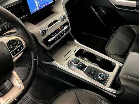 Used 2023 Ford Explorer XLT w/ Equipment Group 202A image 17