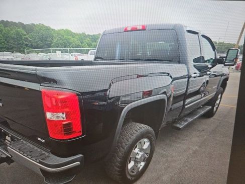 Used 2018 GMC Sierra 2500 SLT w/ Snow Plow Prep Package AWD/4WD image 4