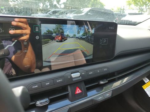 Certified 2025 Kia K4 EX FWD image 27