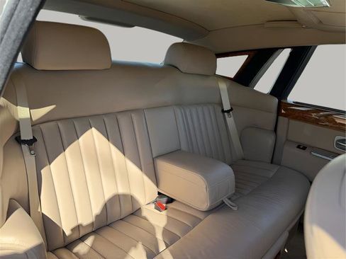 Used 2006 Rolls-Royce Phantom Sedan RWD image 56