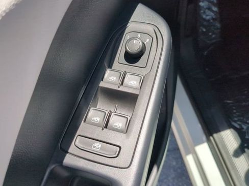 Used 2025 Volkswagen Taos S FWD image 15