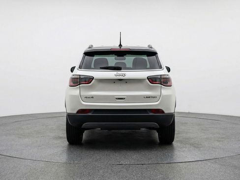 Used 2025 Jeep Compass Limited image 7