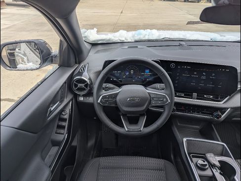 New 2026 Chevrolet Equinox LT w/ Midnight Edition image 3