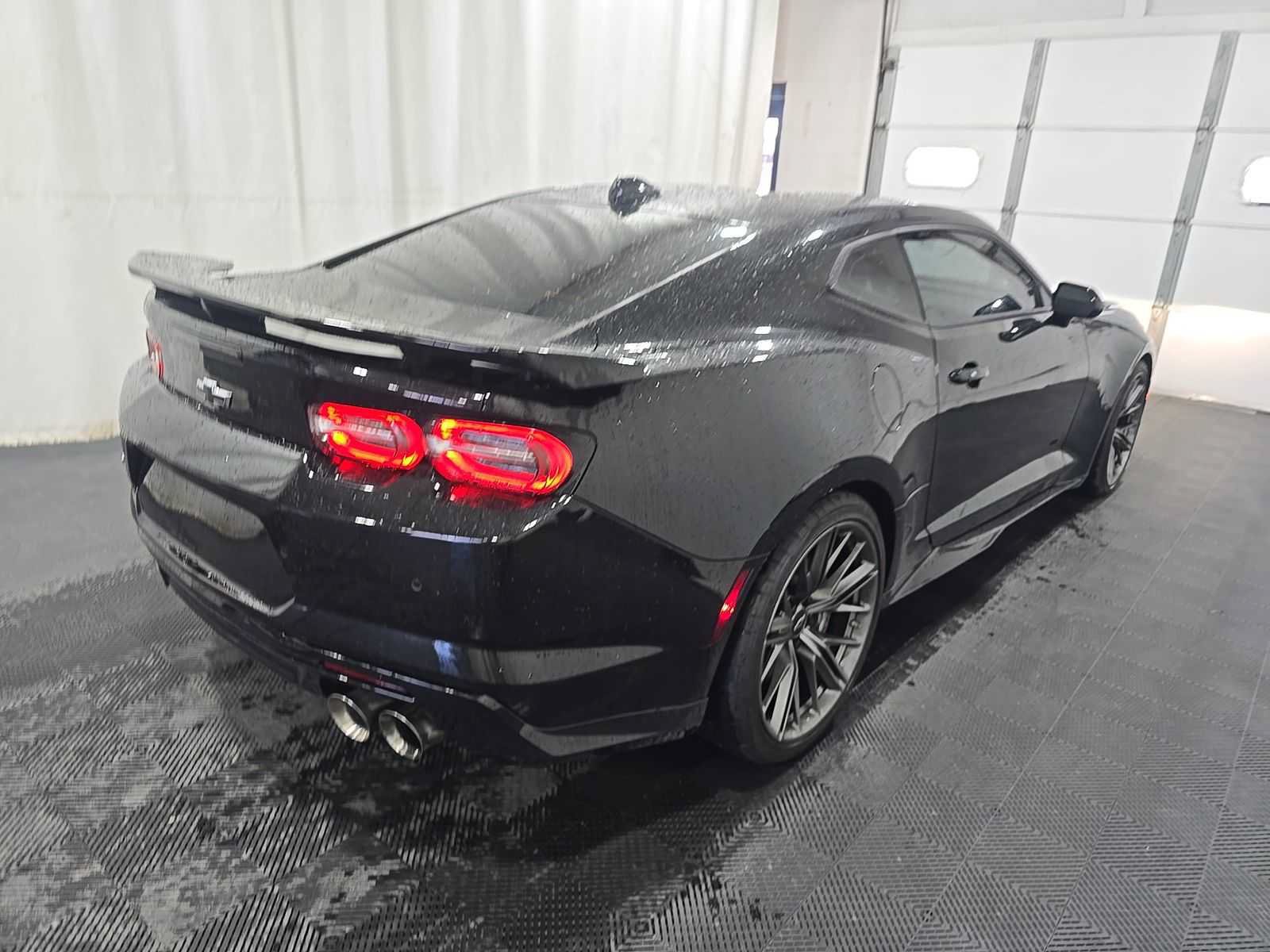 Used 2022 Chevrolet Camaro ZL1 RWD image 3