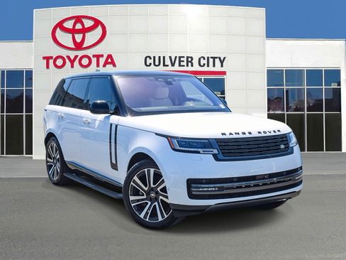 Used 2023 Land Rover Range Rover SE AWD/4WD image 1