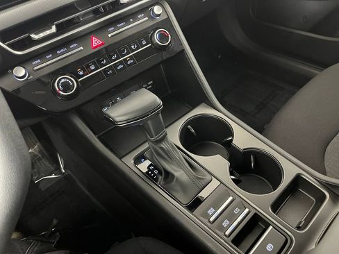 Used 2025 Hyundai Sonata SE image 24