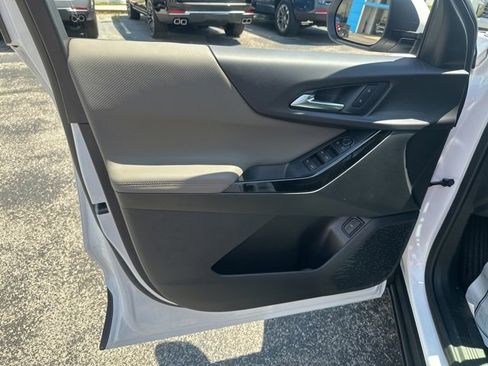 New 2026 Chevrolet Equinox LT w/ Convenience Package II image 11