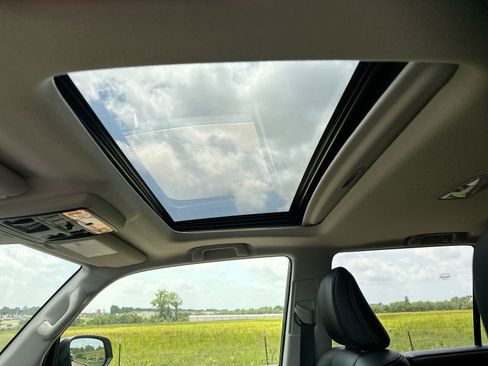 Used 2022 Toyota 4Runner Limited image 22