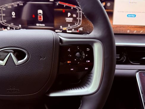 Certified 2026 INFINITI QX80 Pure AWD/4WD image 14