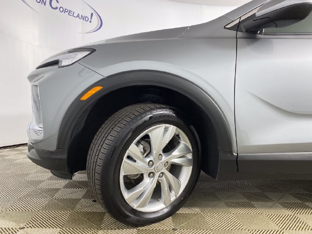 Certified 2024 Buick Encore GX Preferred w/ Comfort Package AWD/4WD image 31