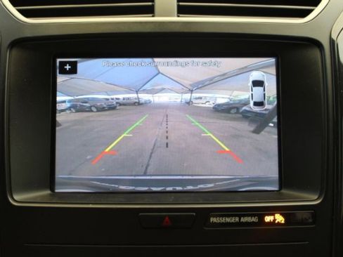 Used 2018 Ford Explorer XLT w/ Equipment Group 201A image 17