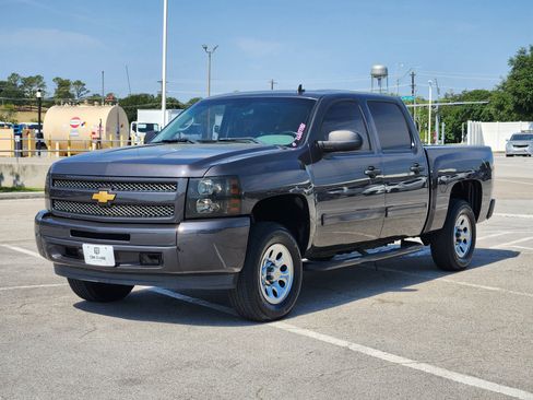 Used 2011 Chevrolet Silverado 1500 LS RWD image 2