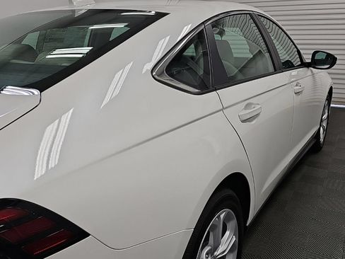 New 2026 Honda Accord LX image 9